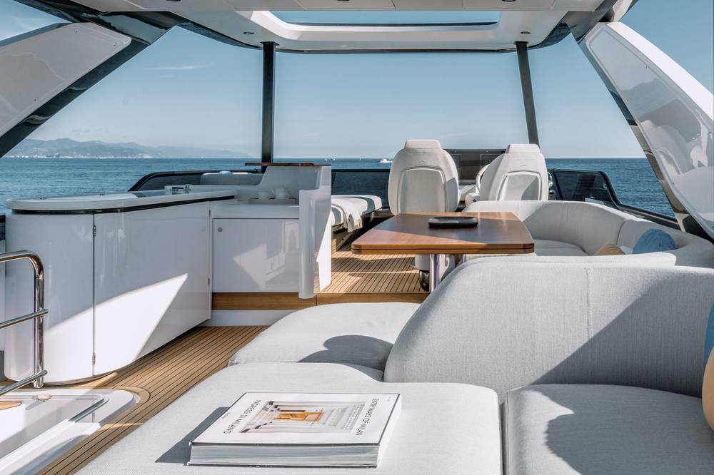 AZIMUT FLY 68 — 2