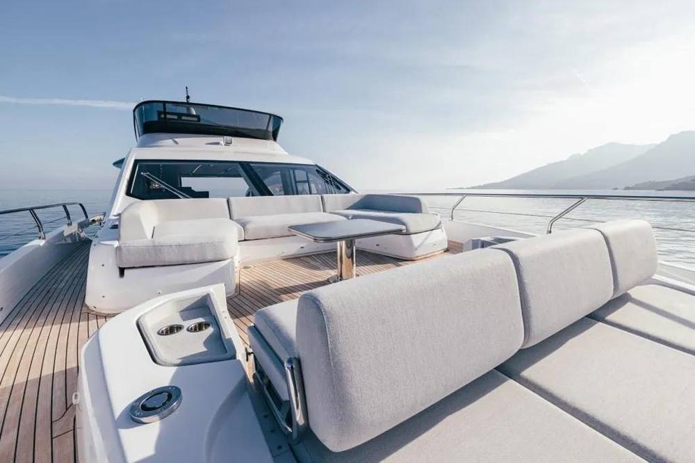 AZIMUT S7 — 3